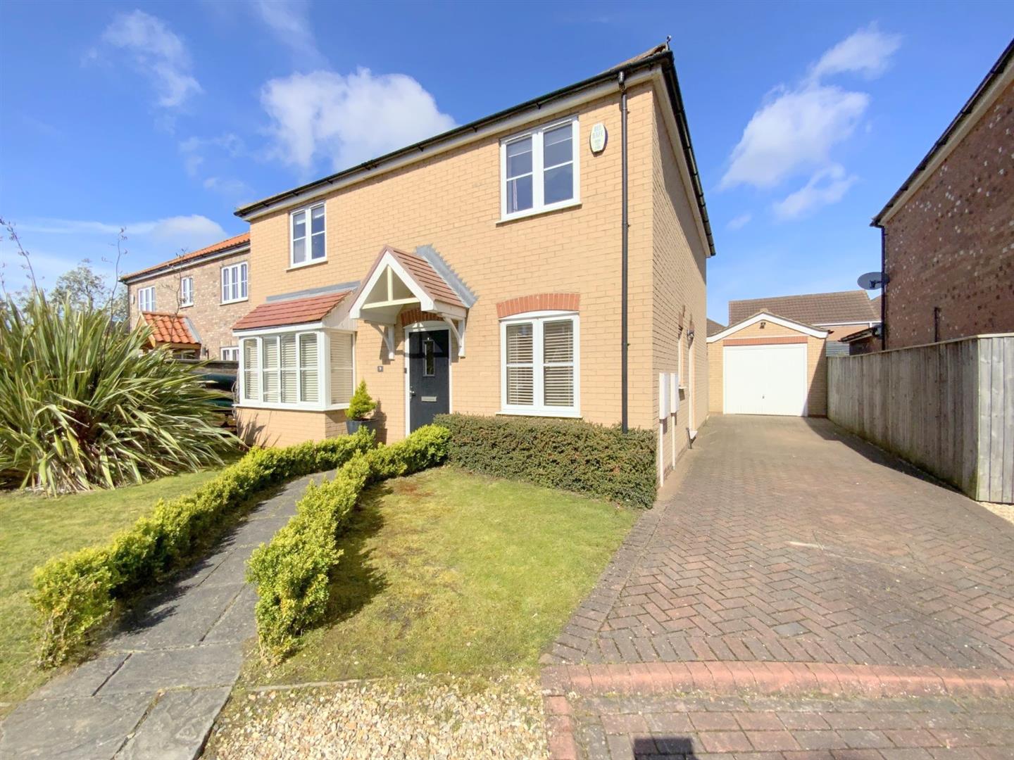 Cotswold Close, Cleethorpes Argyle Estate Agents